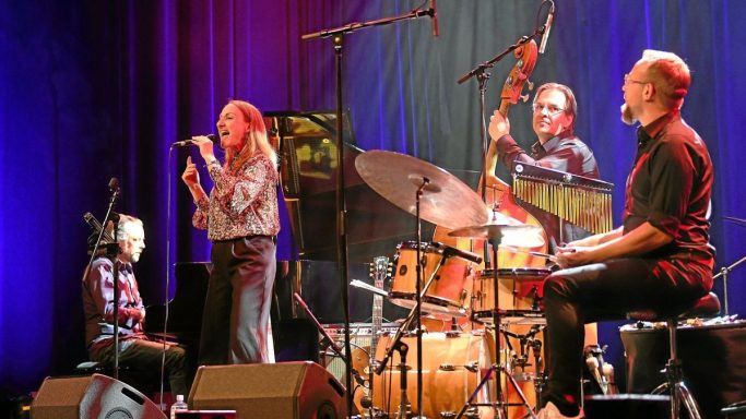 Inga Lühning „Daughters & Sons“ Inga Lühning
„Daughters & Sons“